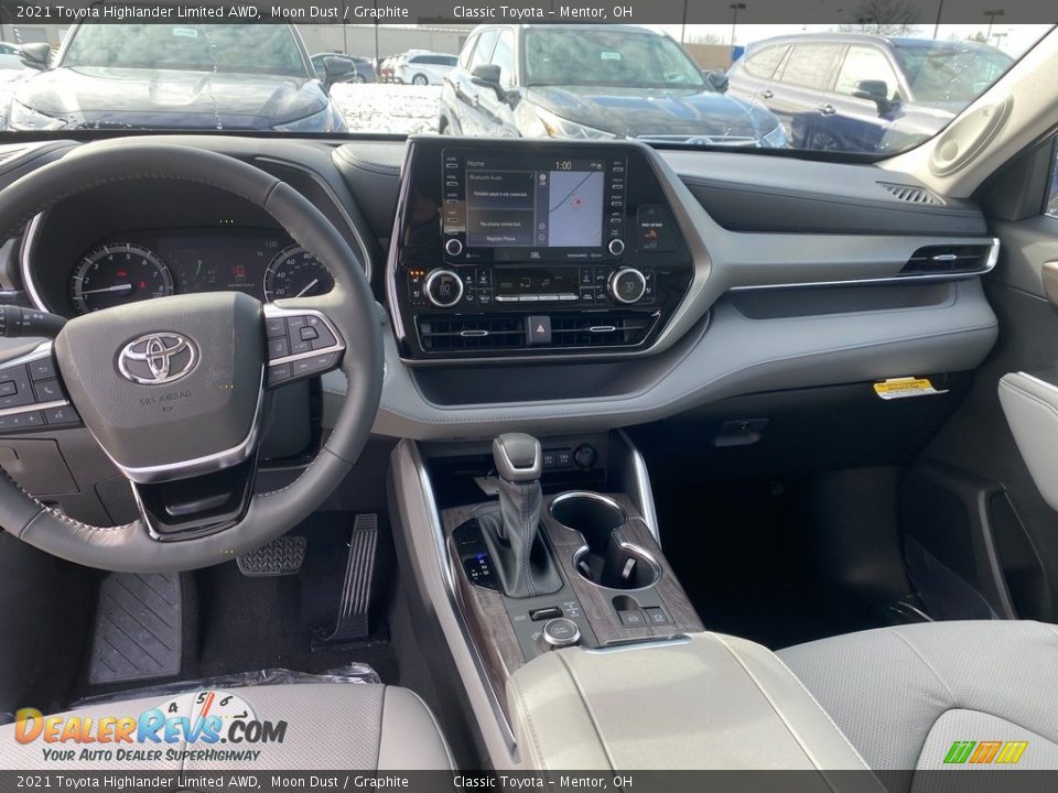 2021 Toyota Highlander Limited AWD Moon Dust / Graphite Photo #4
