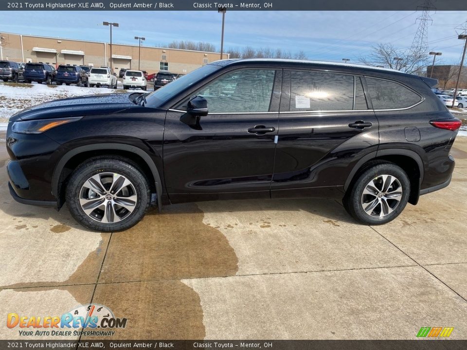 2021 Toyota Highlander XLE AWD Opulent Amber / Black Photo #1