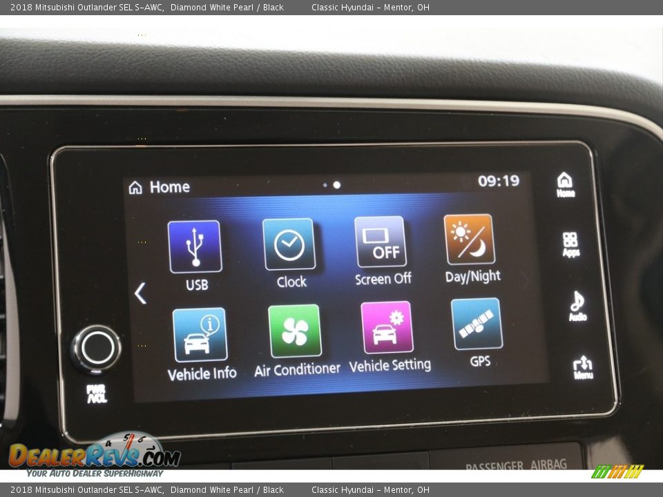 2018 Mitsubishi Outlander SEL S-AWC Diamond White Pearl / Black Photo #11