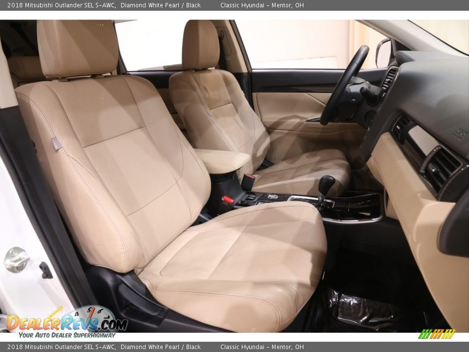 2018 Mitsubishi Outlander SEL S-AWC Diamond White Pearl / Black Photo #16
