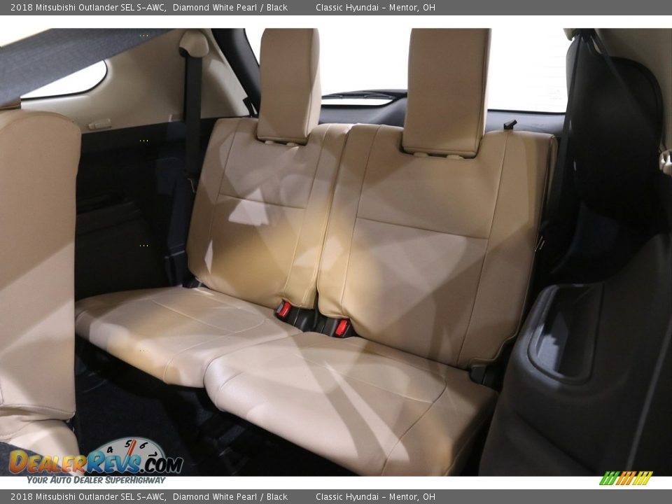 2018 Mitsubishi Outlander SEL S-AWC Diamond White Pearl / Black Photo #20