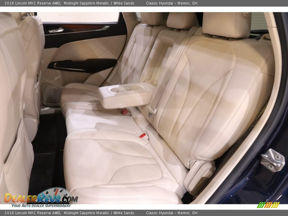2016 Lincoln MKC Reserve AWD Midnight Sapphire Metallic / White Sands Photo #21