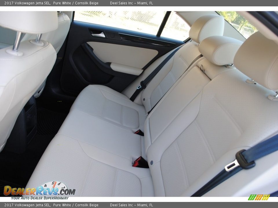 Rear Seat of 2017 Volkswagen Jetta SEL Photo #11