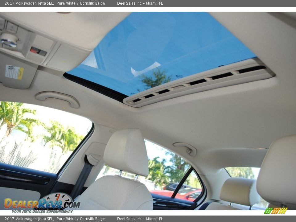 Sunroof of 2017 Volkswagen Jetta SEL Photo #15