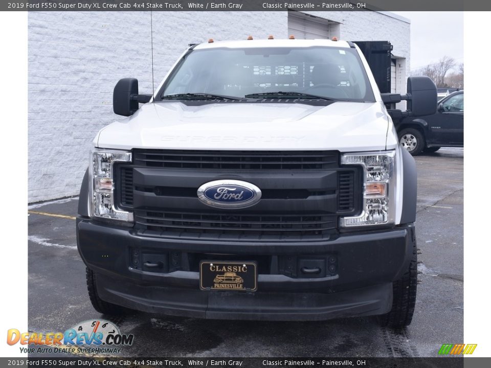 2019 Ford F550 Super Duty XL Crew Cab 4x4 Stake Truck White / Earth Gray Photo #4