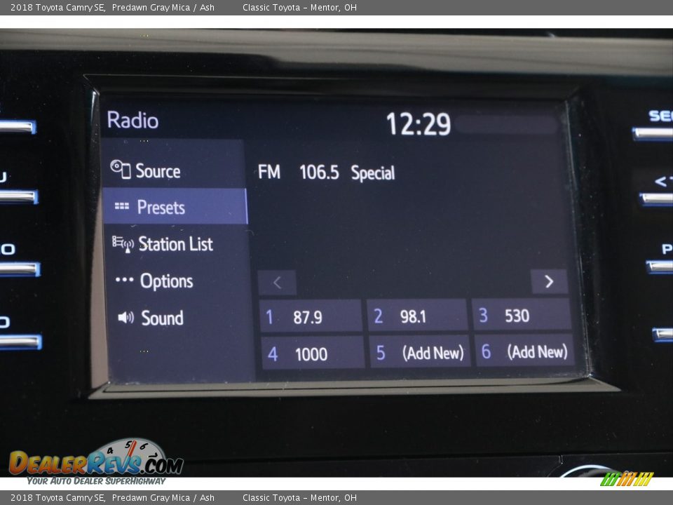 2018 Toyota Camry SE Predawn Gray Mica / Ash Photo #10
