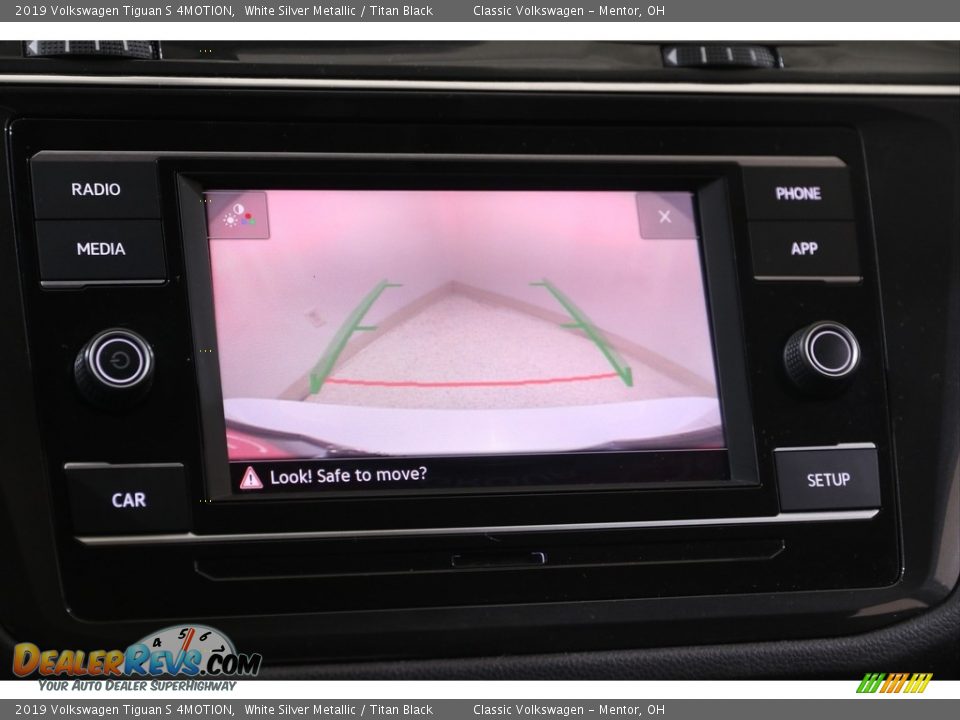 2019 Volkswagen Tiguan S 4MOTION White Silver Metallic / Titan Black Photo #13