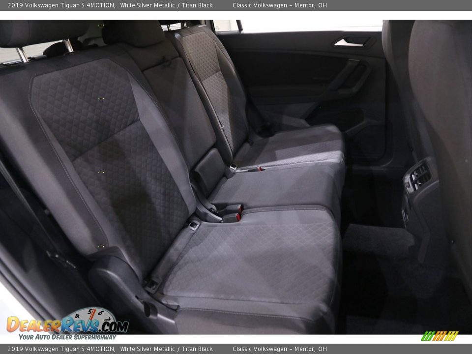2019 Volkswagen Tiguan S 4MOTION White Silver Metallic / Titan Black Photo #16