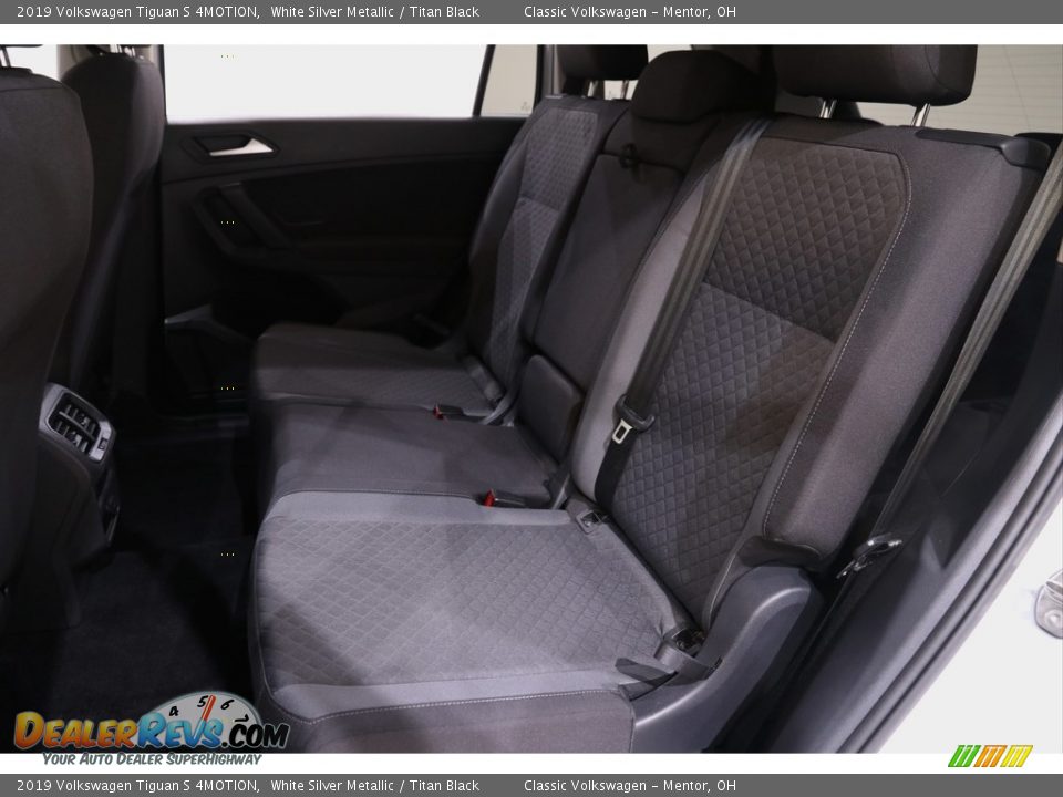 2019 Volkswagen Tiguan S 4MOTION White Silver Metallic / Titan Black Photo #17