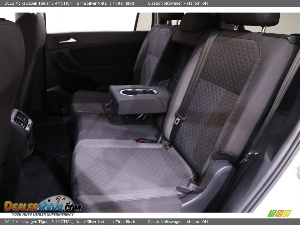 2019 Volkswagen Tiguan S 4MOTION White Silver Metallic / Titan Black Photo #18