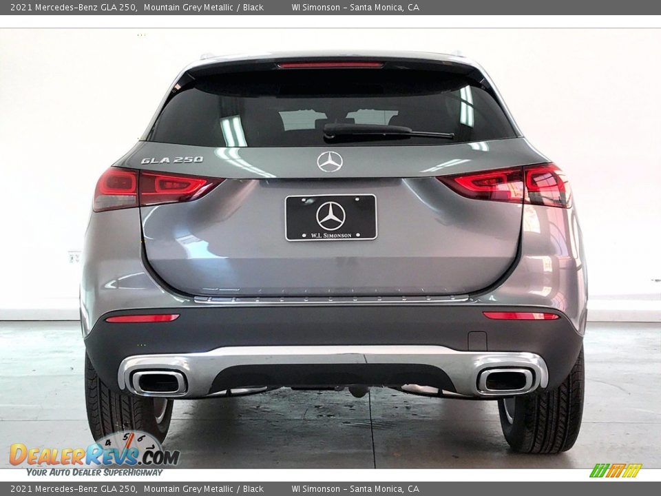 2021 Mercedes-Benz GLA 250 Mountain Grey Metallic / Black Photo #3