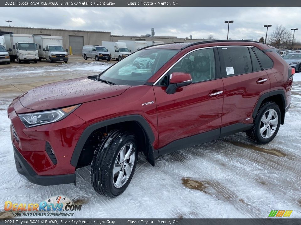 2021 Toyota RAV4 XLE AWD Silver Sky Metallic / Light Gray Photo #1