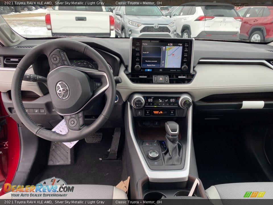 2021 Toyota RAV4 XLE AWD Silver Sky Metallic / Light Gray Photo #4