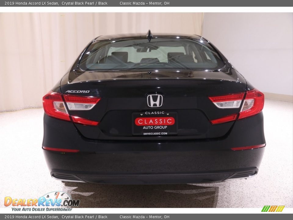 2019 Honda Accord LX Sedan Crystal Black Pearl / Black Photo #18