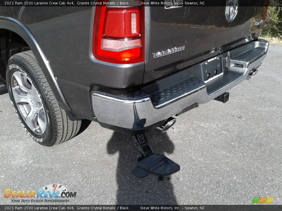 2021 Ram 1500 Laramie Crew Cab 4x4 Granite Crystal Metallic / Black Photo #10