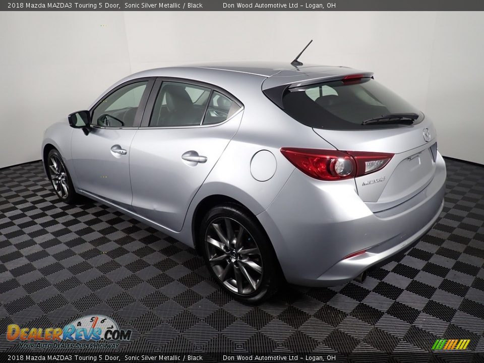 2018 Mazda MAZDA3 Touring 5 Door Sonic Silver Metallic / Black Photo #10