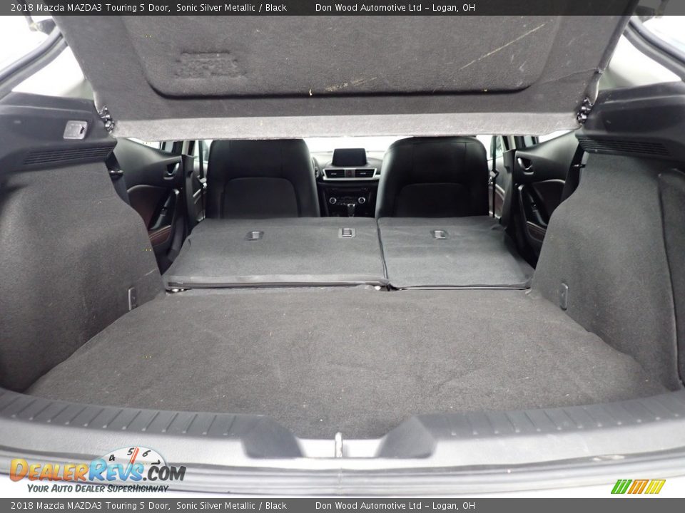 2018 Mazda MAZDA3 Touring 5 Door Sonic Silver Metallic / Black Photo #14
