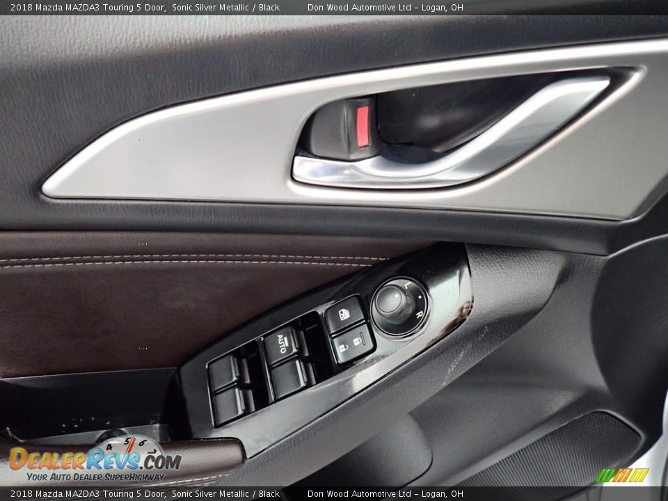 2018 Mazda MAZDA3 Touring 5 Door Sonic Silver Metallic / Black Photo #19