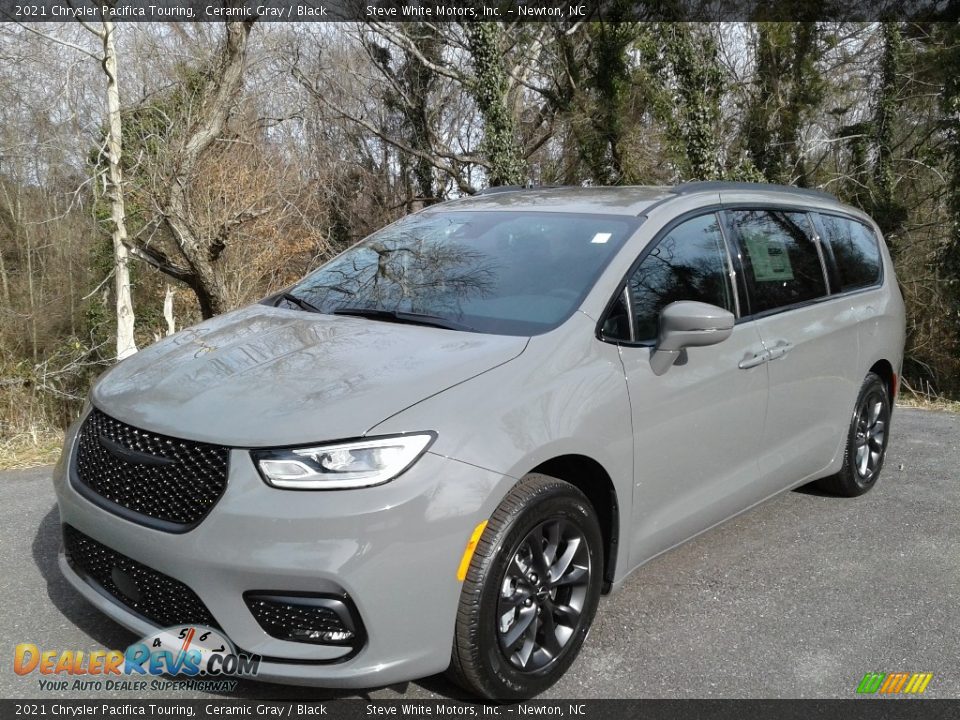 2021 Chrysler Pacifica Touring Ceramic Gray / Black Photo #2