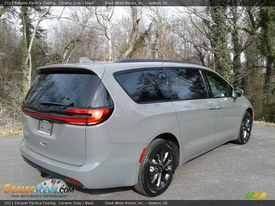 2021 Chrysler Pacifica Touring Ceramic Gray / Black Photo #6