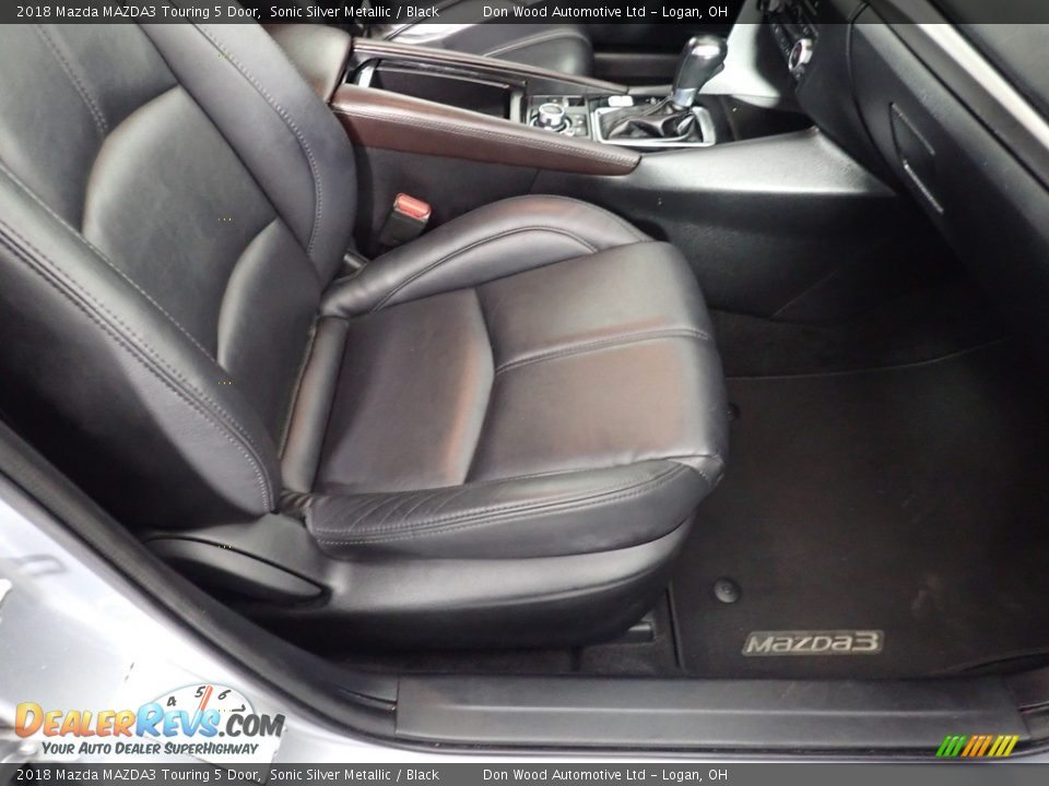 2018 Mazda MAZDA3 Touring 5 Door Sonic Silver Metallic / Black Photo #30
