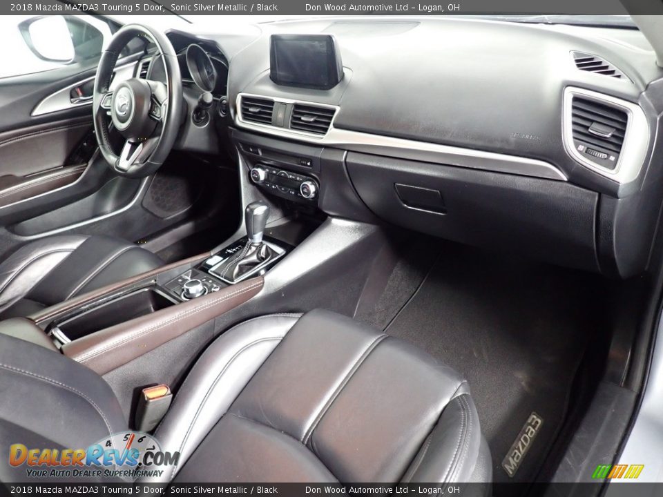 2018 Mazda MAZDA3 Touring 5 Door Sonic Silver Metallic / Black Photo #31