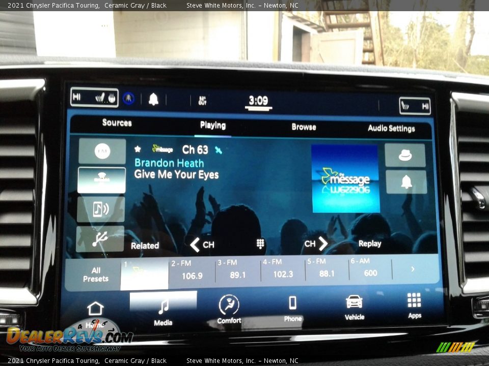 2021 Chrysler Pacifica Touring Ceramic Gray / Black Photo #23