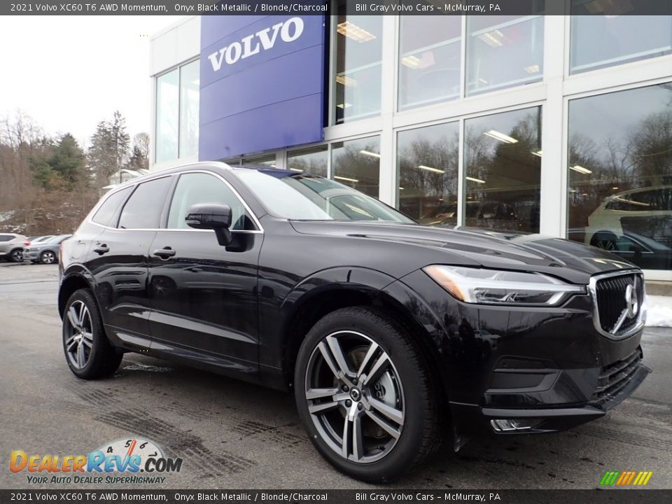 2021 Volvo XC60 T6 AWD Momentum Onyx Black Metallic / Blonde/Charcoal Photo #1