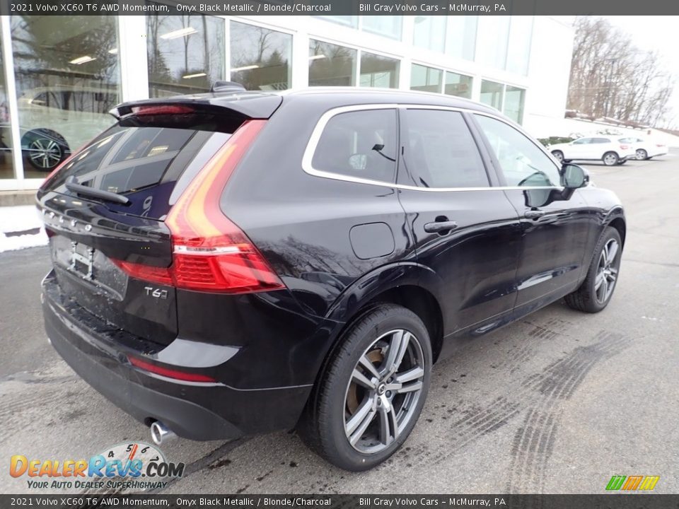 2021 Volvo XC60 T6 AWD Momentum Onyx Black Metallic / Blonde/Charcoal Photo #2