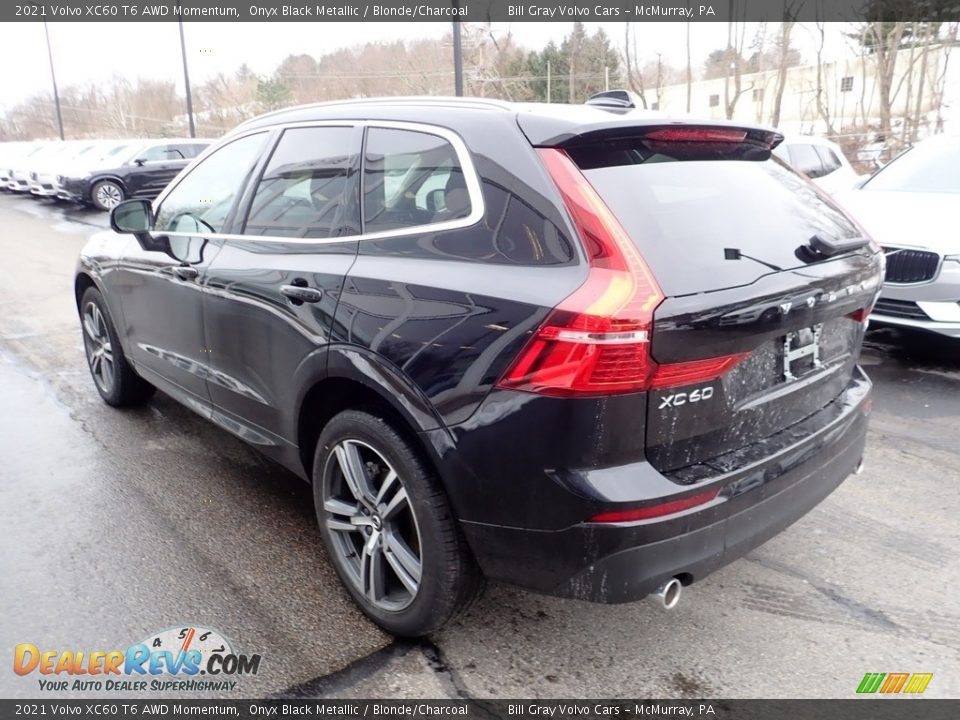 2021 Volvo XC60 T6 AWD Momentum Onyx Black Metallic / Blonde/Charcoal Photo #4