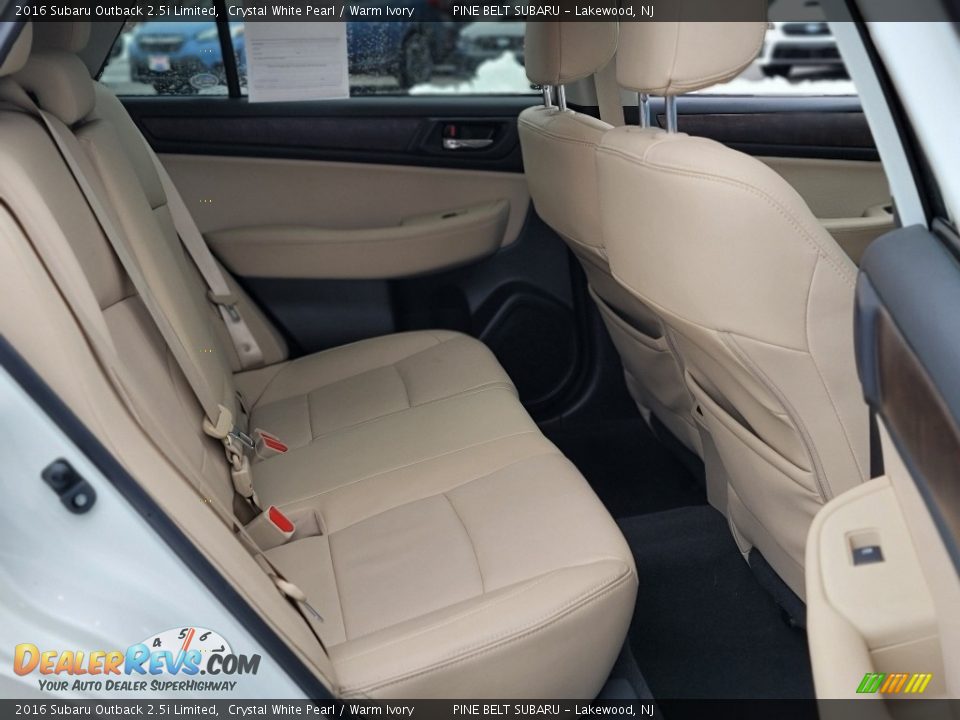 2016 Subaru Outback 2.5i Limited Crystal White Pearl / Warm Ivory Photo #29