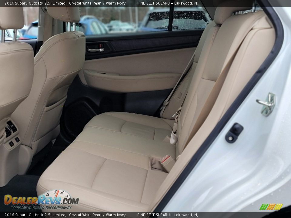 2016 Subaru Outback 2.5i Limited Crystal White Pearl / Warm Ivory Photo #33