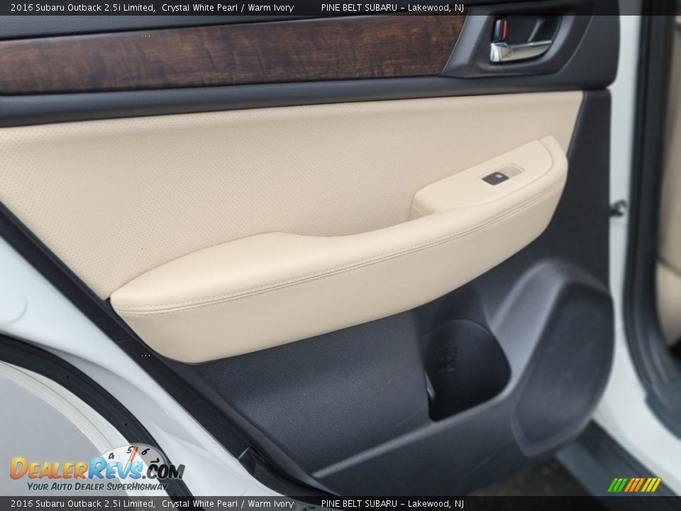 2016 Subaru Outback 2.5i Limited Crystal White Pearl / Warm Ivory Photo #34