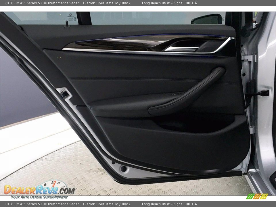 2018 BMW 5 Series 530e iPerfomance Sedan Glacier Silver Metallic / Black Photo #25