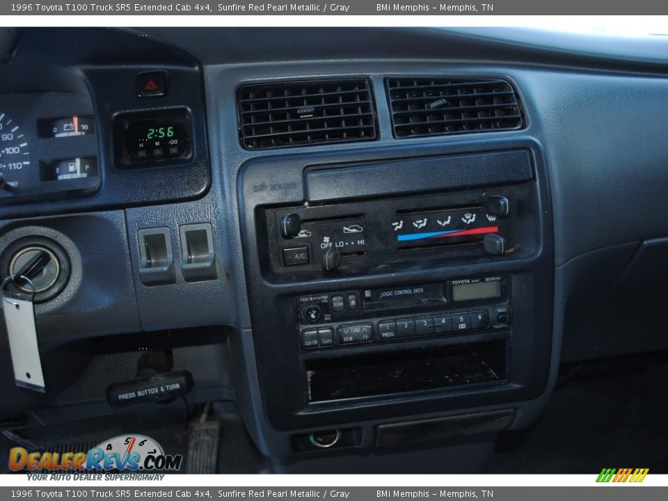 Controls of 1996 Toyota T100 Truck SR5 Extended Cab 4x4 Photo #12