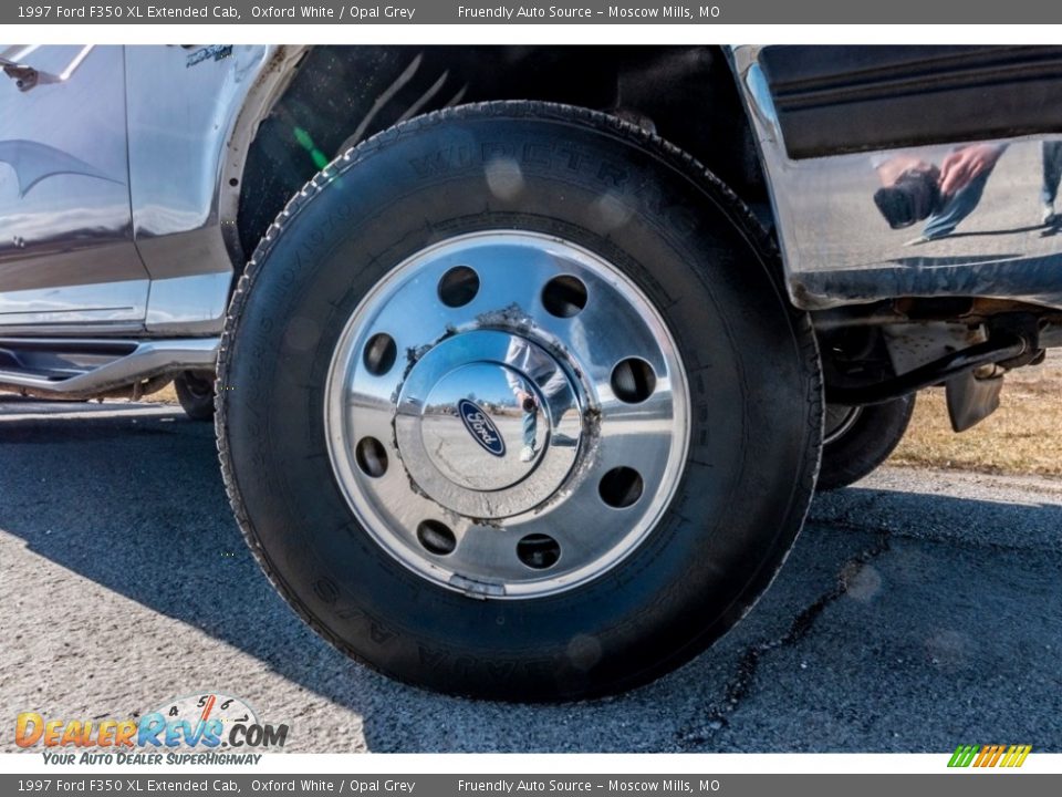 1997 Ford F350 XL Extended Cab Oxford White / Opal Grey Photo #2