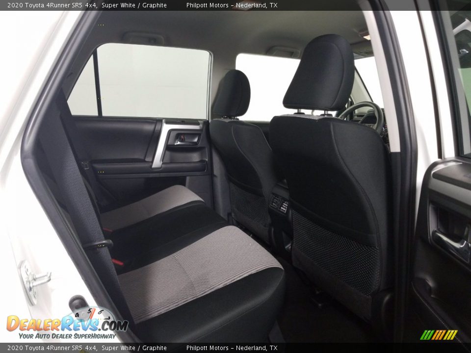 2020 Toyota 4Runner SR5 4x4 Super White / Graphite Photo #15