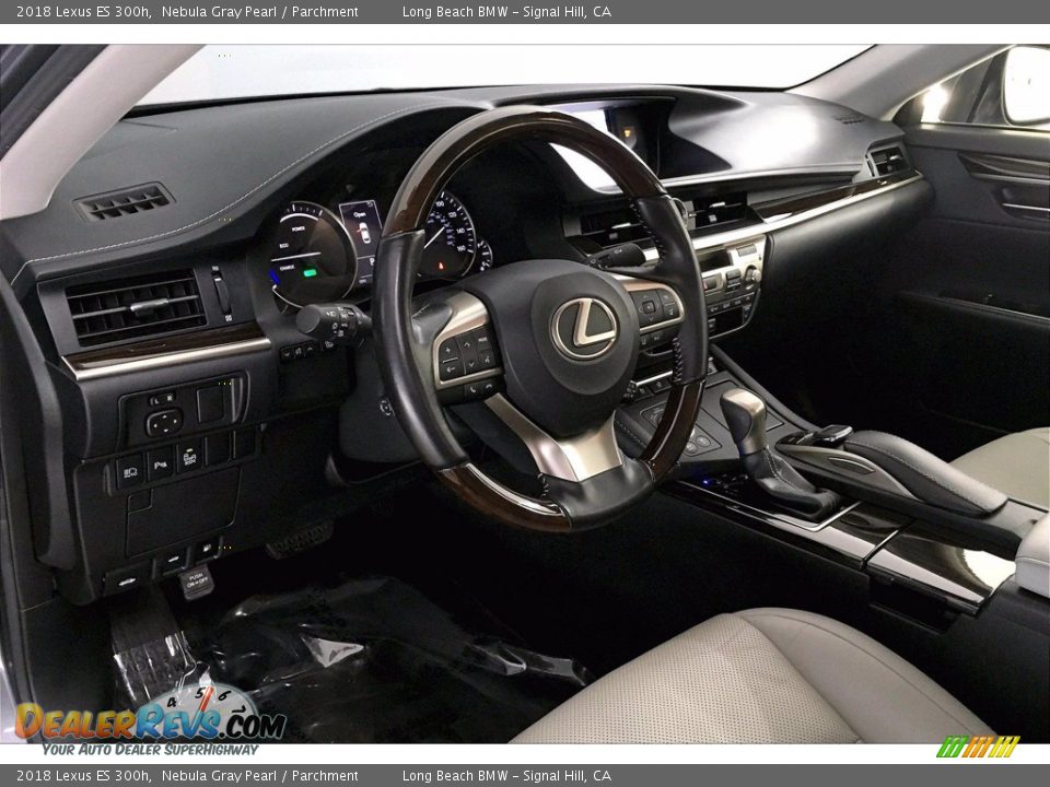 Front Seat of 2018 Lexus ES 300h Photo #21