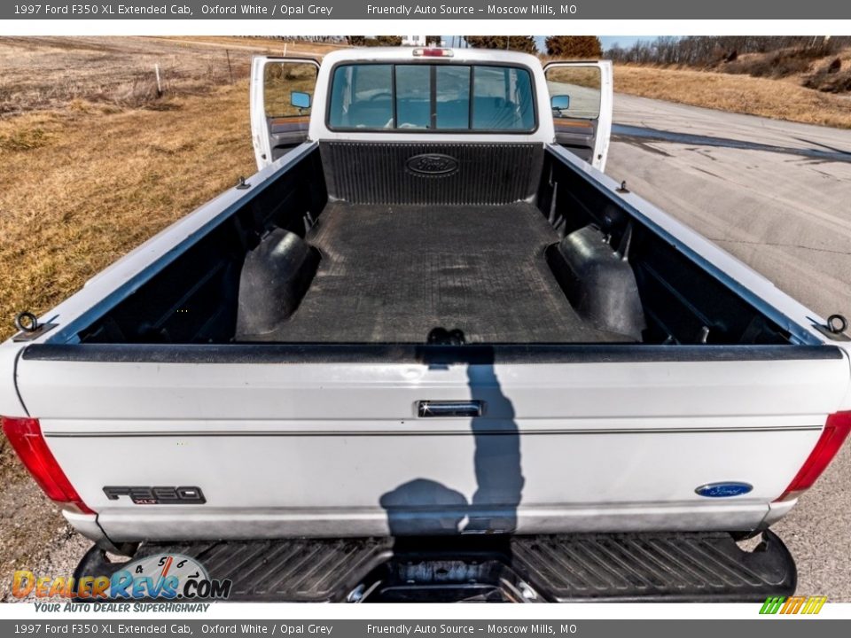 1997 Ford F350 XL Extended Cab Oxford White / Opal Grey Photo #22