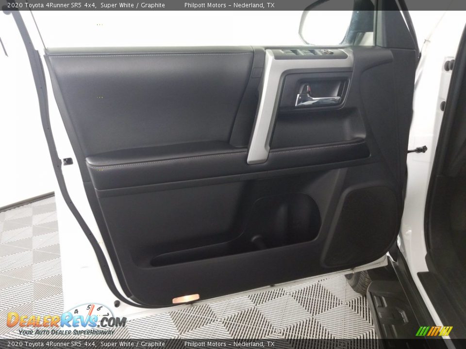 2020 Toyota 4Runner SR5 4x4 Super White / Graphite Photo #31