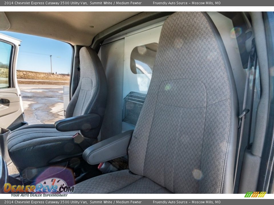 2014 Chevrolet Express Cutaway 3500 Utility Van Summit White / Medium Pewter Photo #18