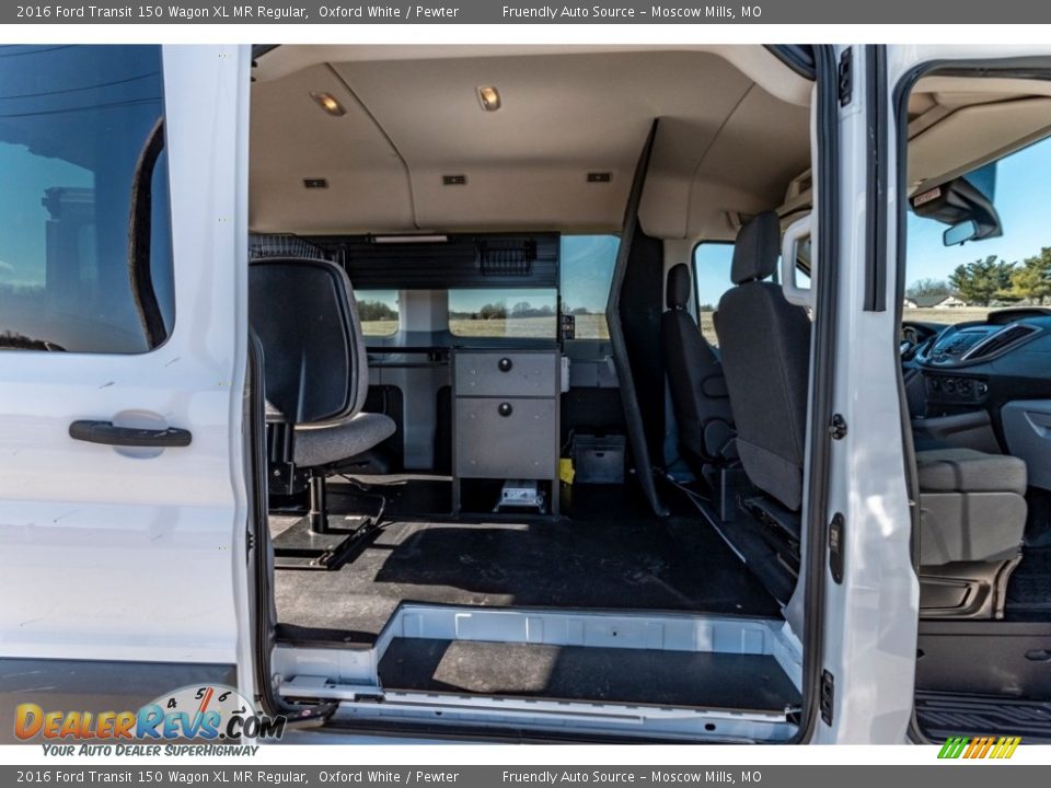 2016 Ford Transit 150 Wagon XL MR Regular Oxford White / Pewter Photo #25