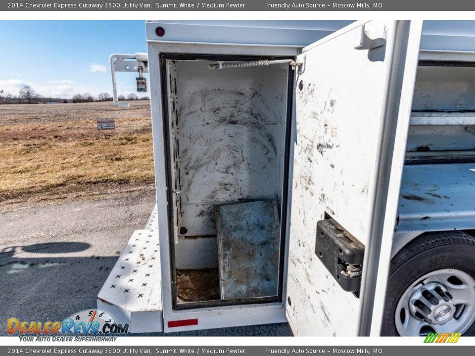 2014 Chevrolet Express Cutaway 3500 Utility Van Summit White / Medium Pewter Photo #29