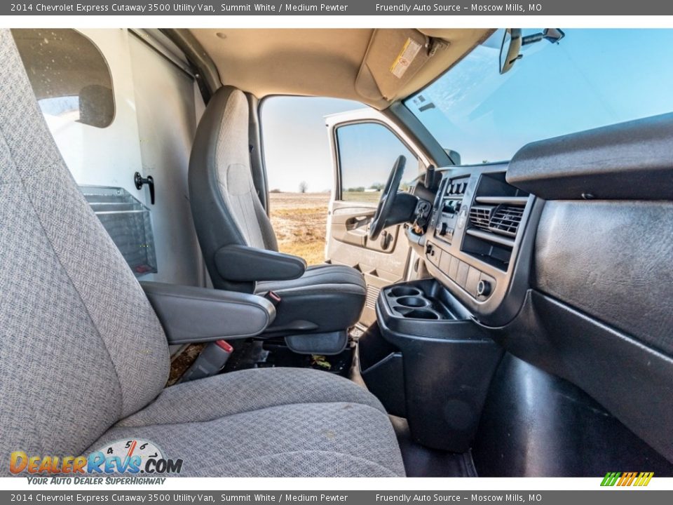 2014 Chevrolet Express Cutaway 3500 Utility Van Summit White / Medium Pewter Photo #35
