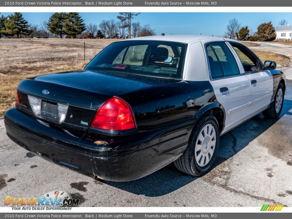 2010 Ford Crown Victoria Police Interceptor Black / Medium Light Stone Photo #4