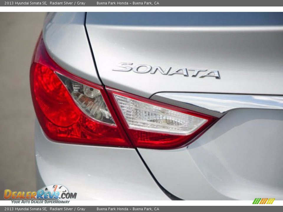 2013 Hyundai Sonata SE Radiant Silver / Gray Photo #10