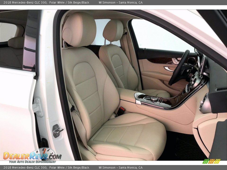 2018 Mercedes-Benz GLC 300 Polar White / Silk Beige/Black Photo #6