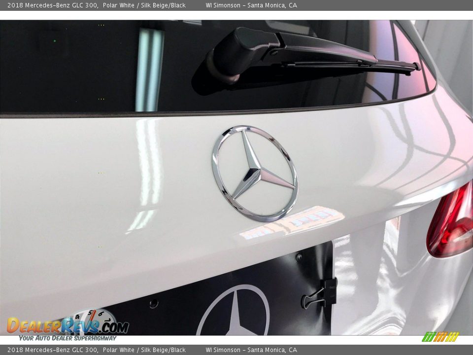 2018 Mercedes-Benz GLC 300 Polar White / Silk Beige/Black Photo #7
