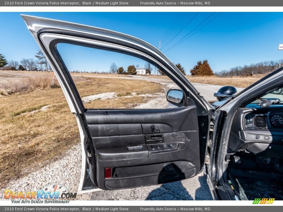 Door Panel of 2010 Ford Crown Victoria Police Interceptor Photo #20