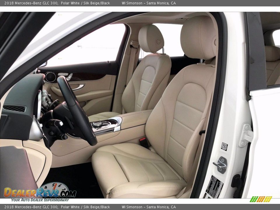2018 Mercedes-Benz GLC 300 Polar White / Silk Beige/Black Photo #18